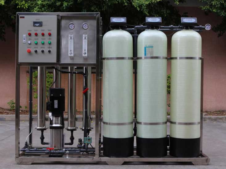 成都奧邁科技廠家供應(yīng)鋰電池、新能源、新型材料超純水機(jī)、去離子水設(shè)備